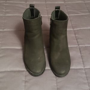 Blondo Noa ankle boot black in size 8.5